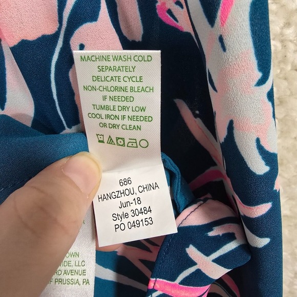 Lilly Pulitzer Charleigh Top Womens‎ Medium Floral V-Neck Balloon Sleeve Flowy - Picture 8 of 14